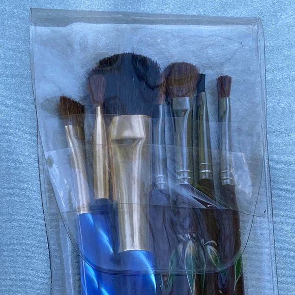 💎Set of Seven Makeup Brushes - New in Case - Picture 7 of 7